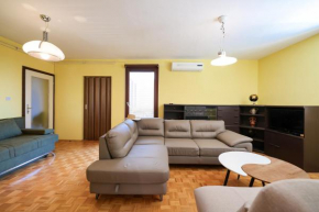 Three bedroom apartment Tesla Maraska